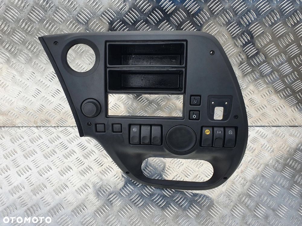 RAMKA KONSOLA ŚRODKOWA KOKPIT UCHWYT NA KUBEK DAF XF 106 LIFT - 2