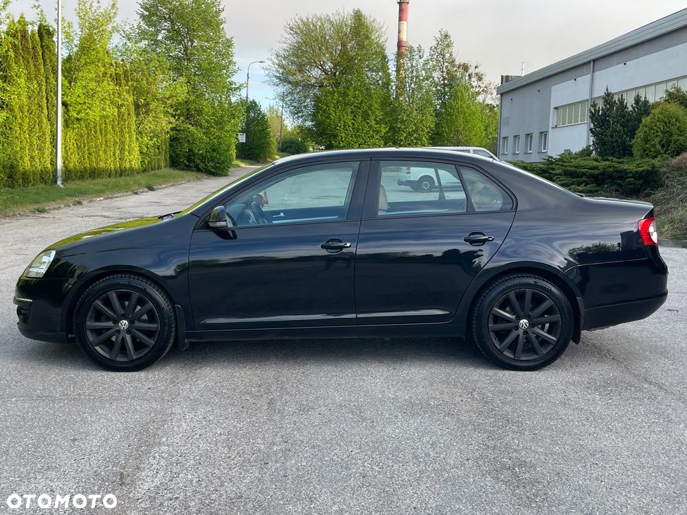 Volkswagen Jetta 1.4 TSI Highline Optimum - 24