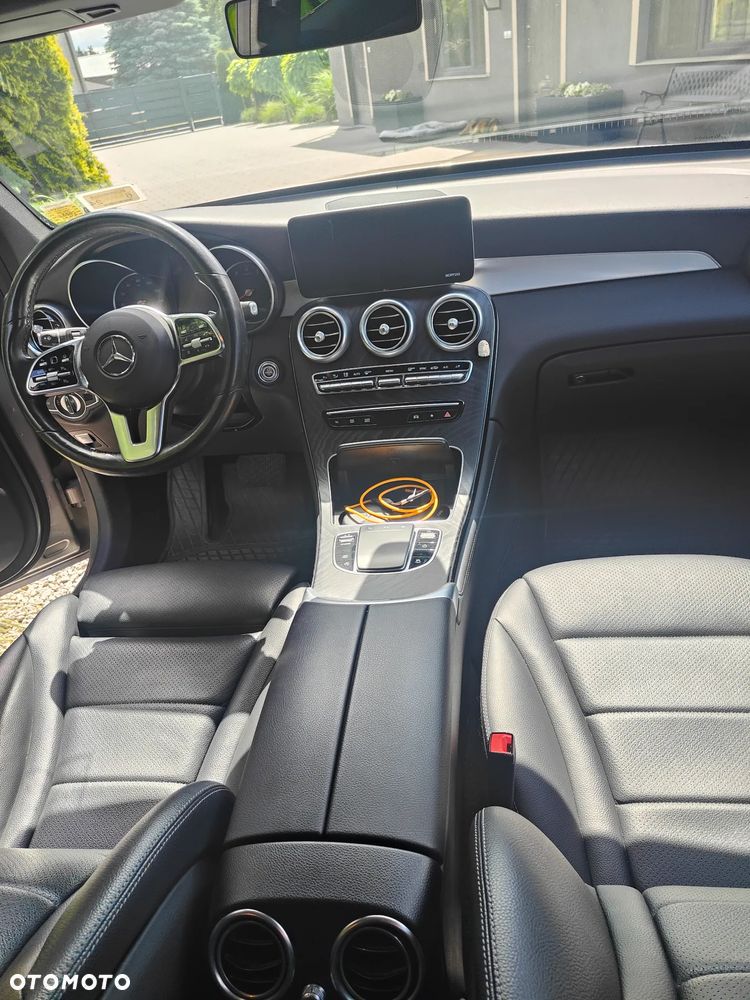 Mercedes-Benz GLC 300 4Matic 9G-TRONIC AMG Line - 5