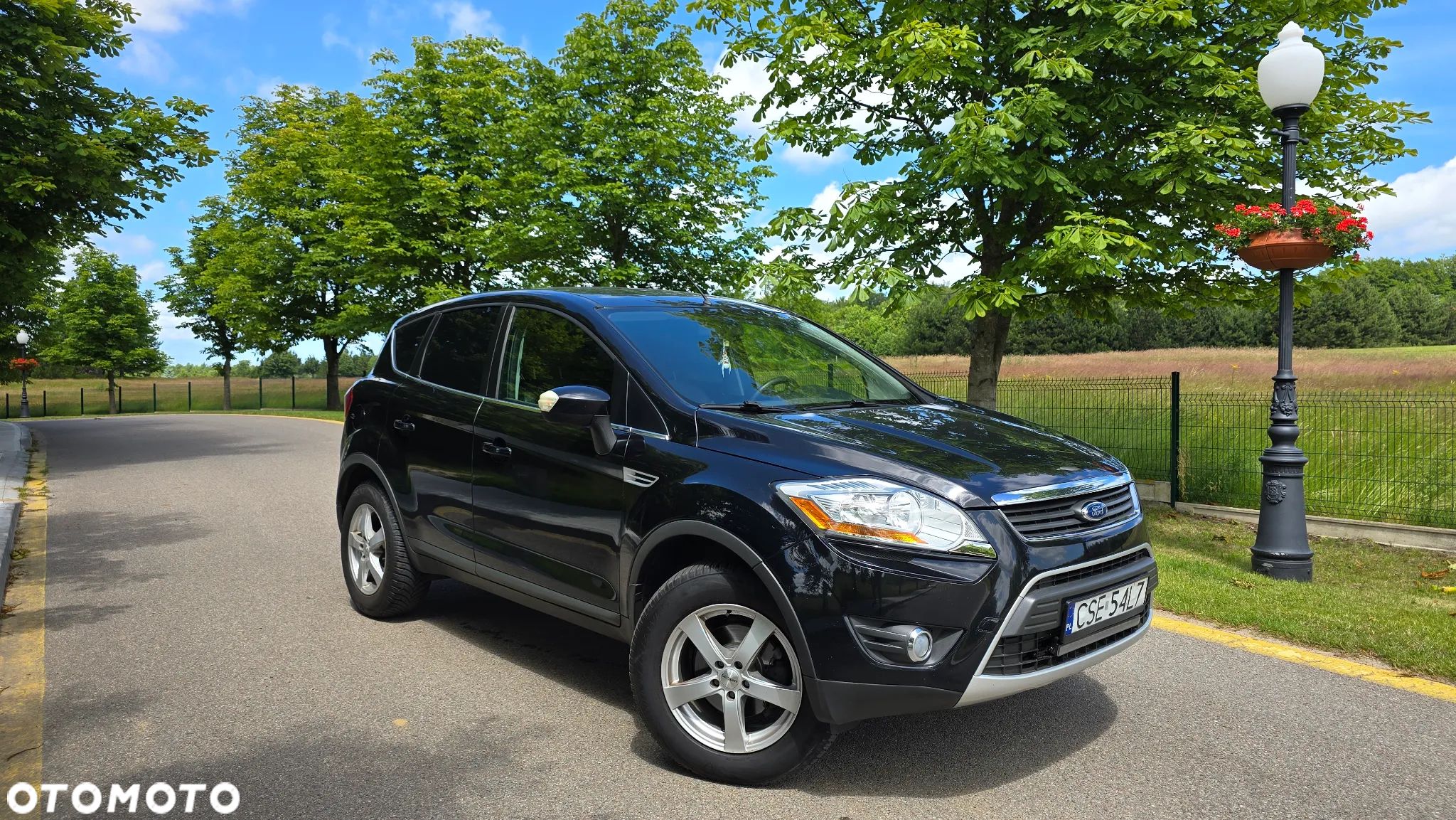 Ford Kuga - 1