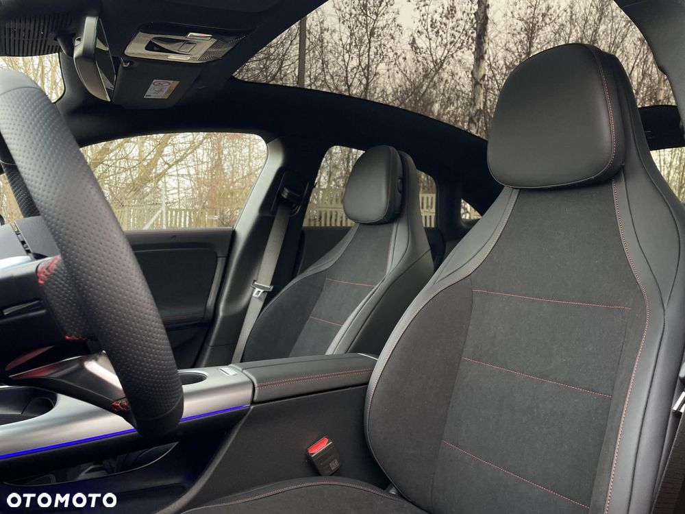 Mercedes-Benz CLA - 10