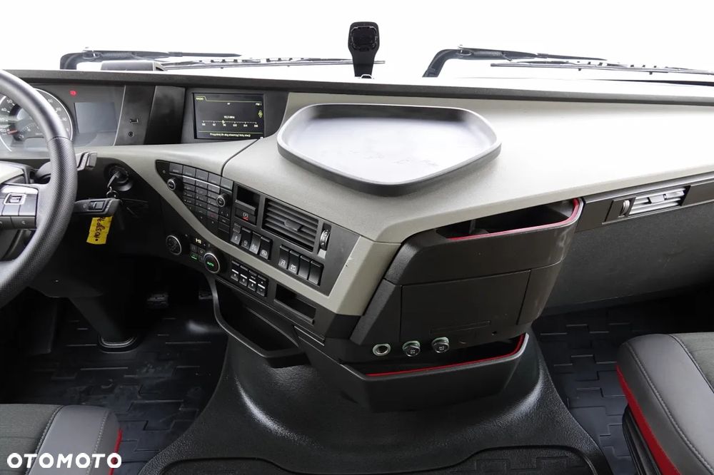 Volvo FH 500 / STANDARD / 2019 / SERWISOWANE - 29