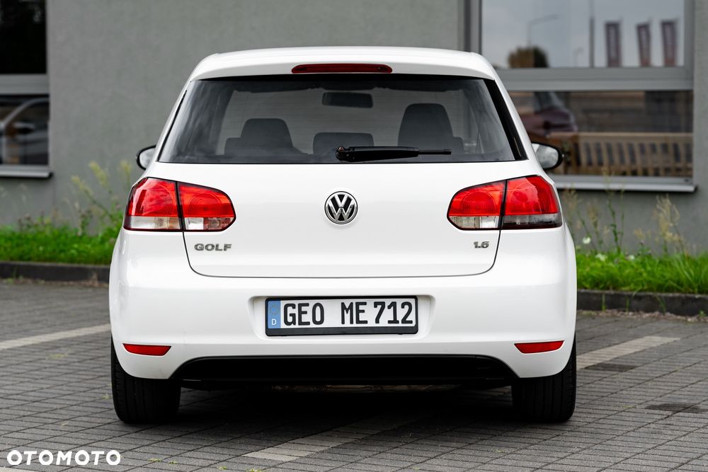 Volkswagen Golf 1.6 United - 8