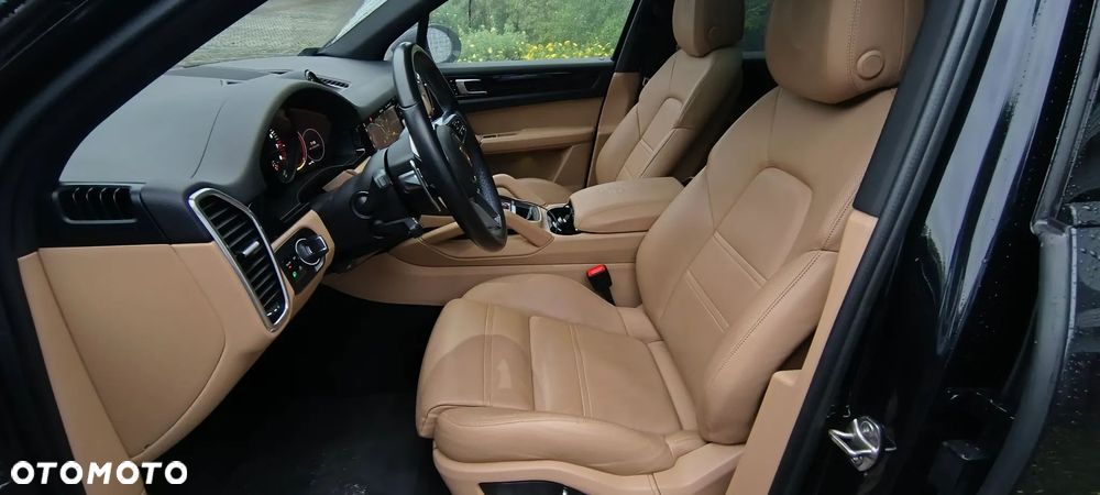 Porsche Cayenne Standard - 20