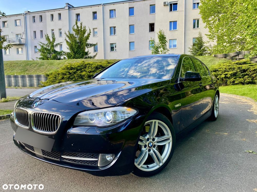 BMW Seria 5 528i Luxury Line - 1