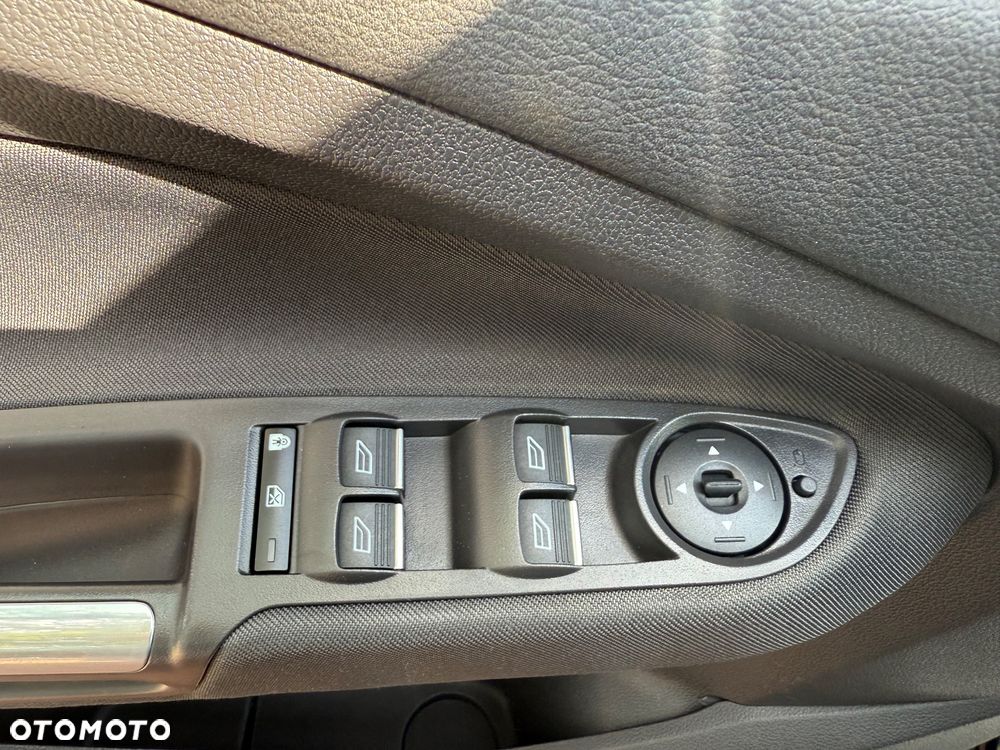 Ford C-MAX 1.0 EcoBoost Titanium ASS - 19