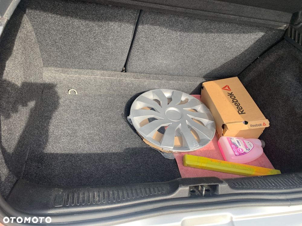 Renault Clio - 32