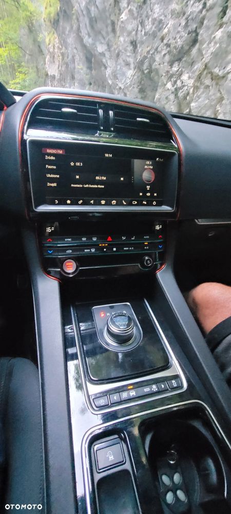 Jaguar F-Pace 2.0 i4D AWD Prestige - 16