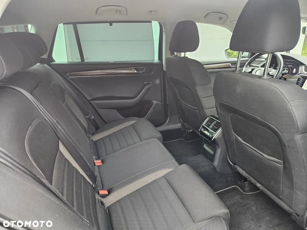 Skoda Superb 2.0 TDI SCR 4x4 Scout DSG - 10