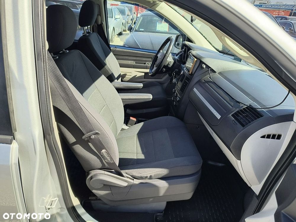 Dodge Caravan - 18