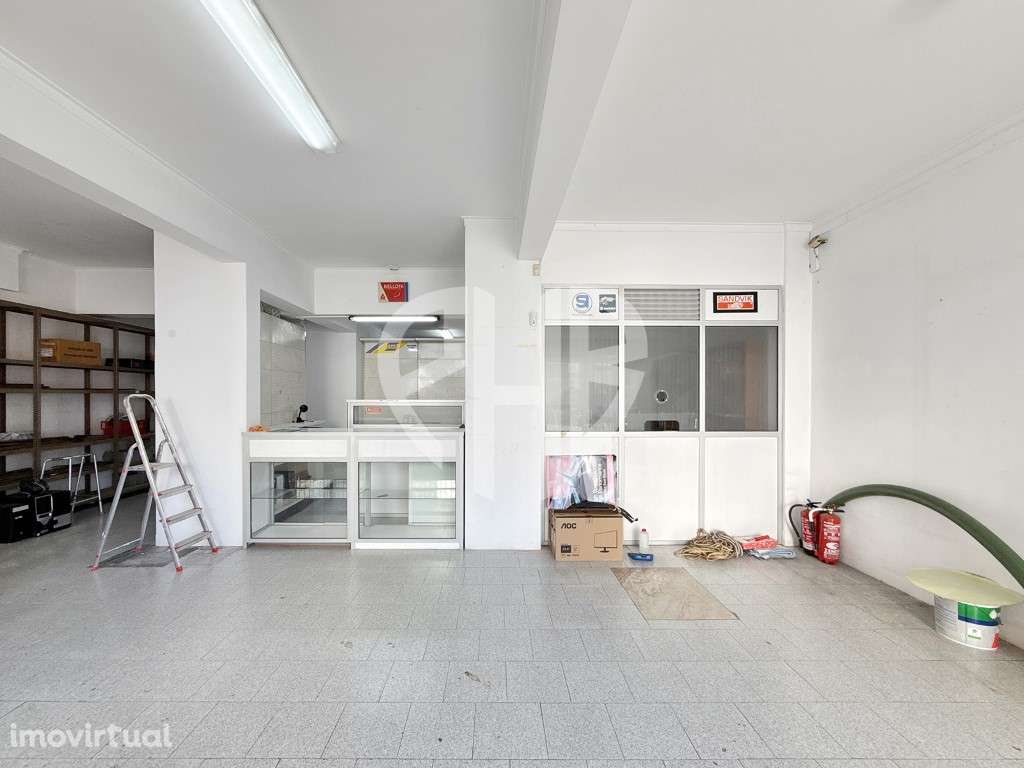 Loja - Armazém // P/Arrendamento Queluz - Grande imagem: 3/24