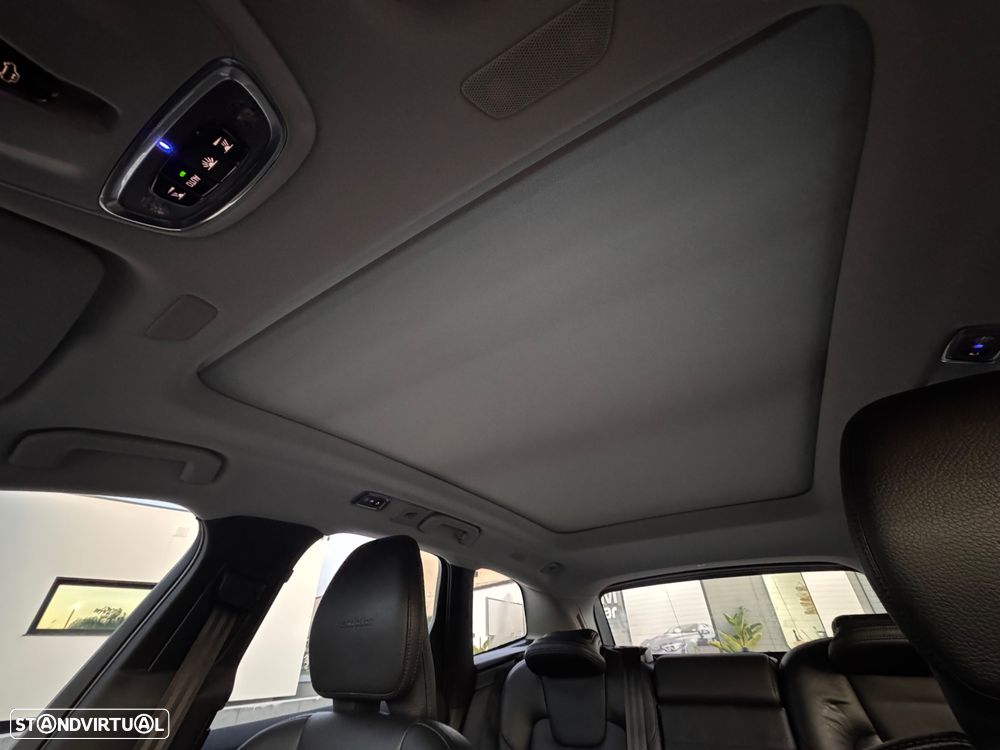 Volvo XC 60 2.0 T8 PHEV Inscription AWD - 37