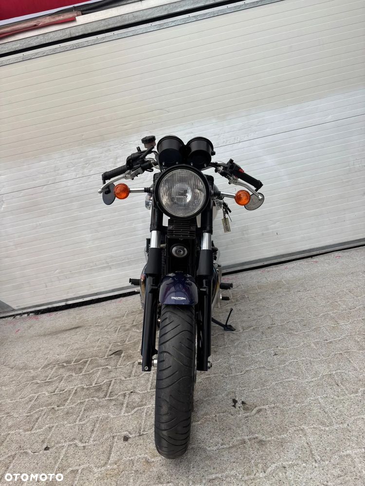 Triumph Bonneville - 29