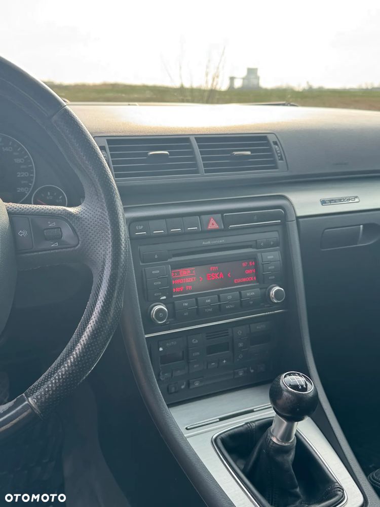 Audi A4 Avant - 13
