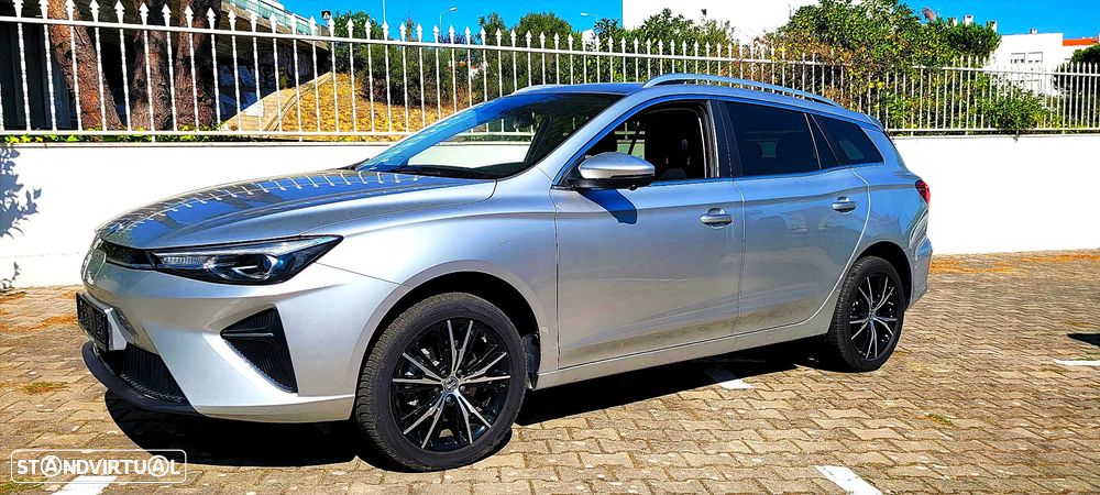 MG MG5 5 Standard Luxury - 1