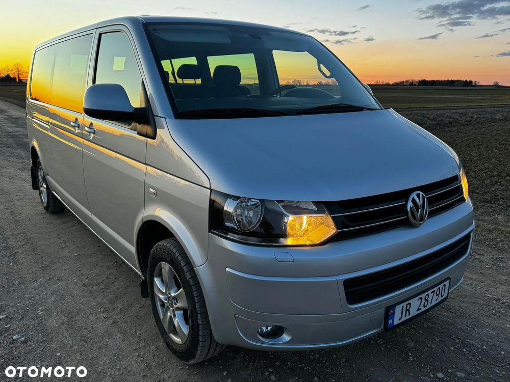 Volkswagen Caravelle - 1