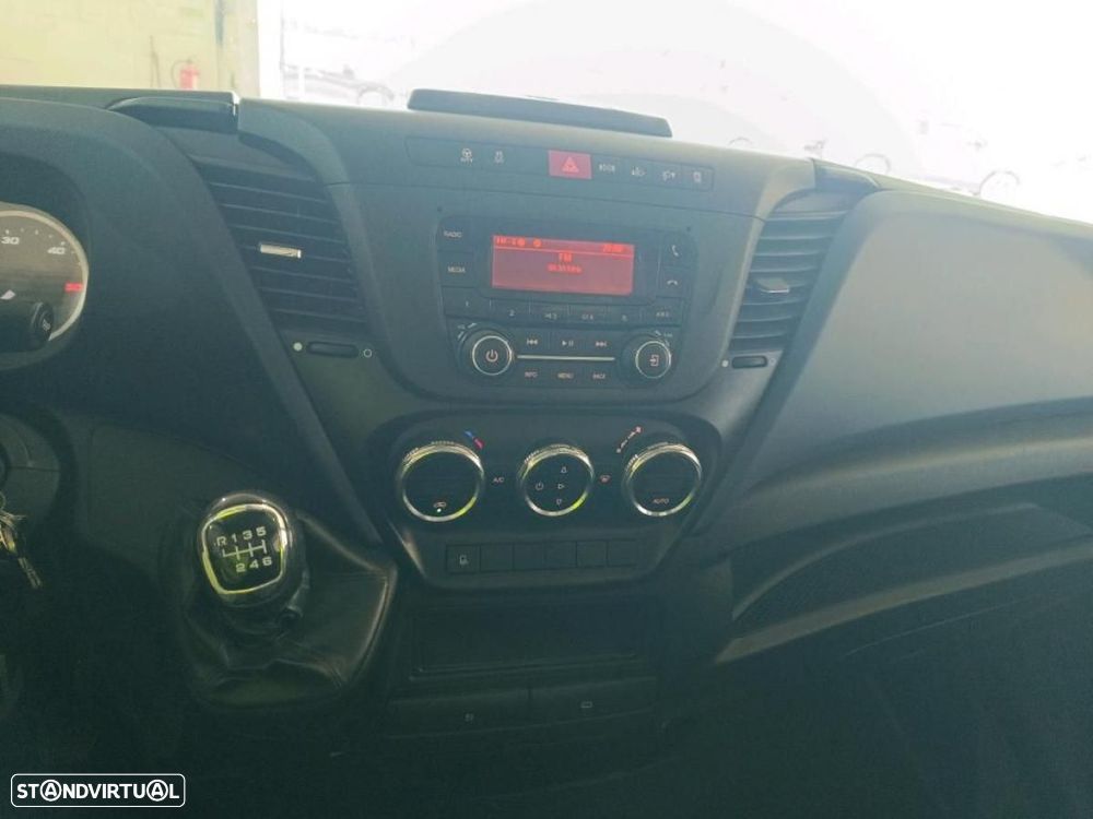 Iveco Daily 3.0 35C18H 3450 c/PLATAFORMA 3L c/IVA - 7