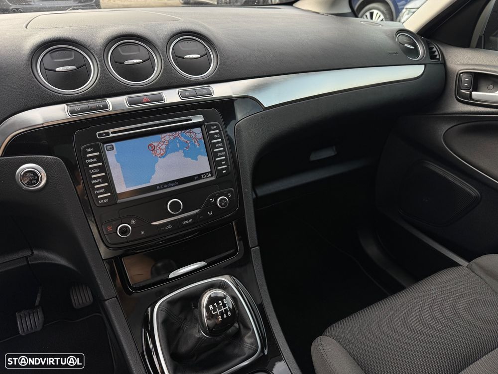 Ford S-Max 1.6 EcoBoost S&S Trend - 17