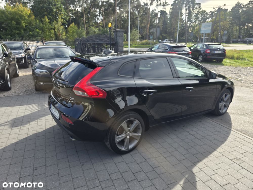 Volvo V40 D3 Momentum - 3