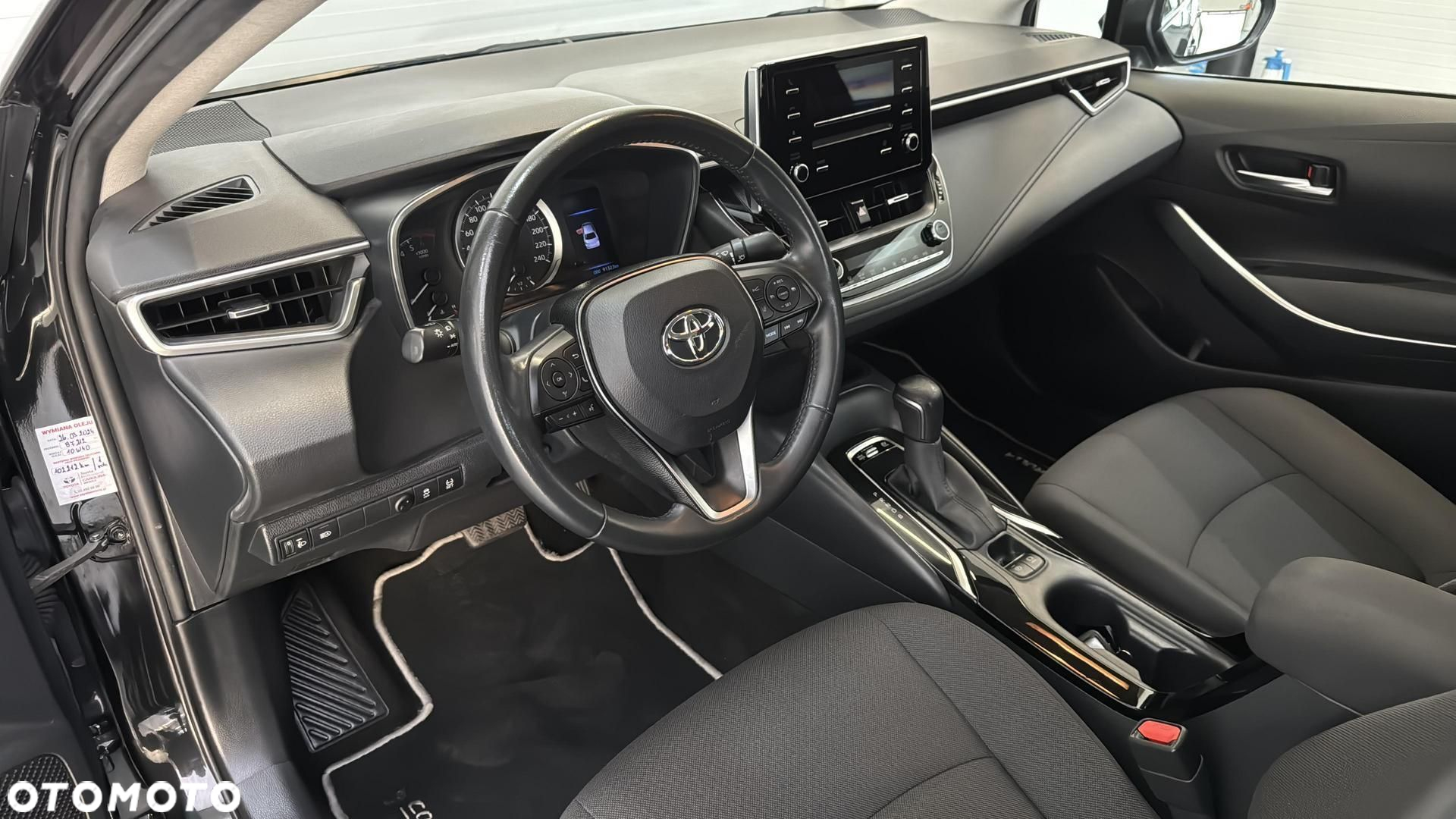 Toyota Corolla 1.8 Hybrid Active - 11