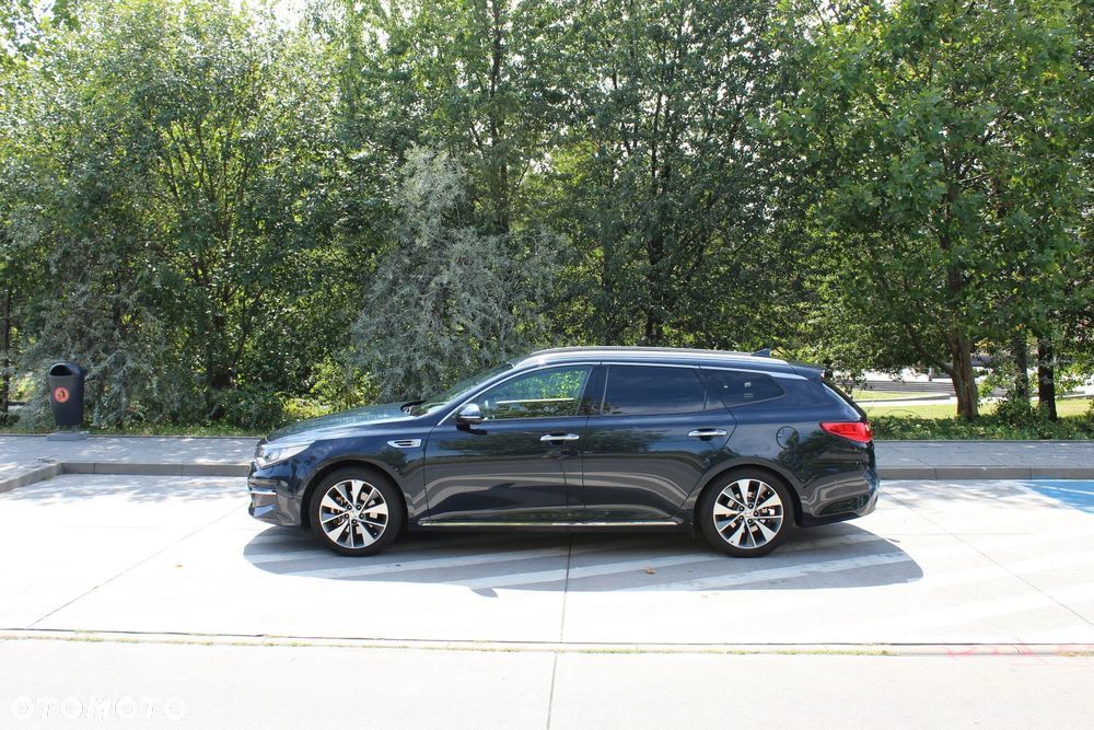 Kia Optima 2.0 L - 9