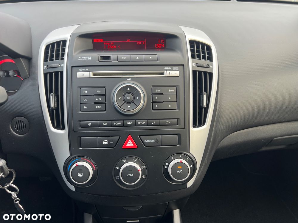 Kia Ceed 1.4 CVVT Vision - 22