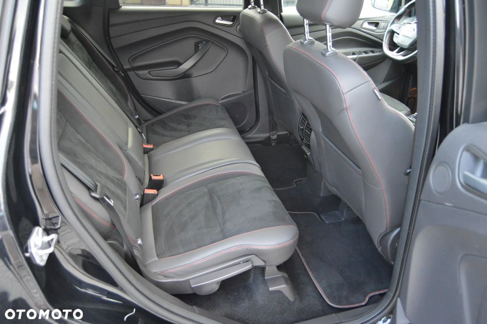 Ford Kuga 2.0 TDCi 4x4 ST-Line - 31