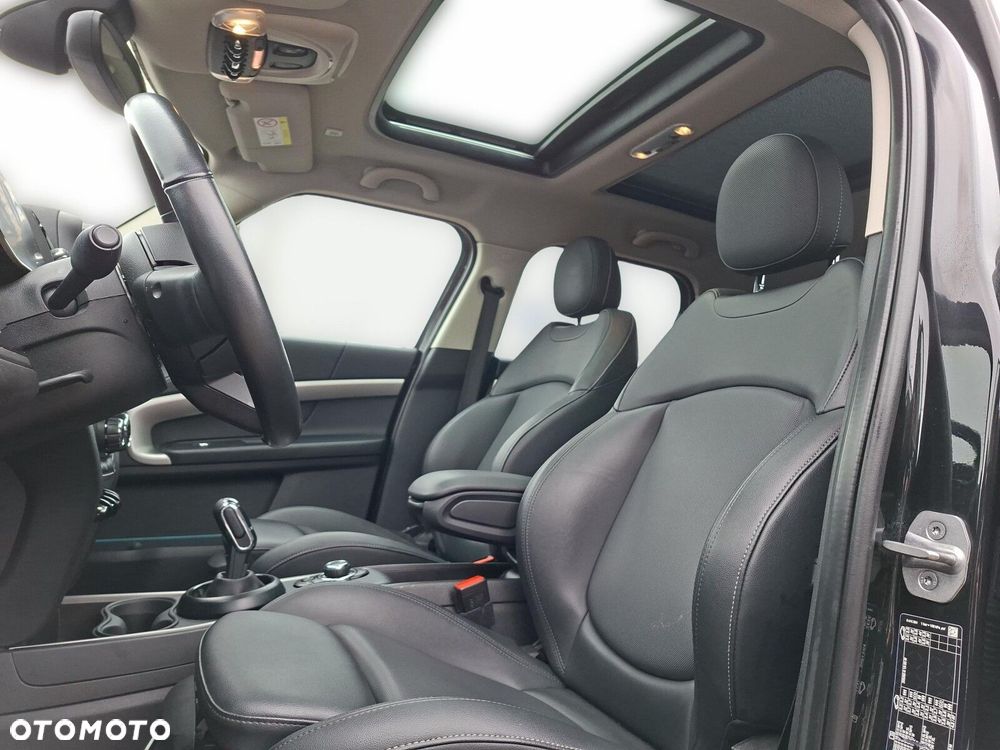 MINI Countryman Cooper Classic Trim - 13
