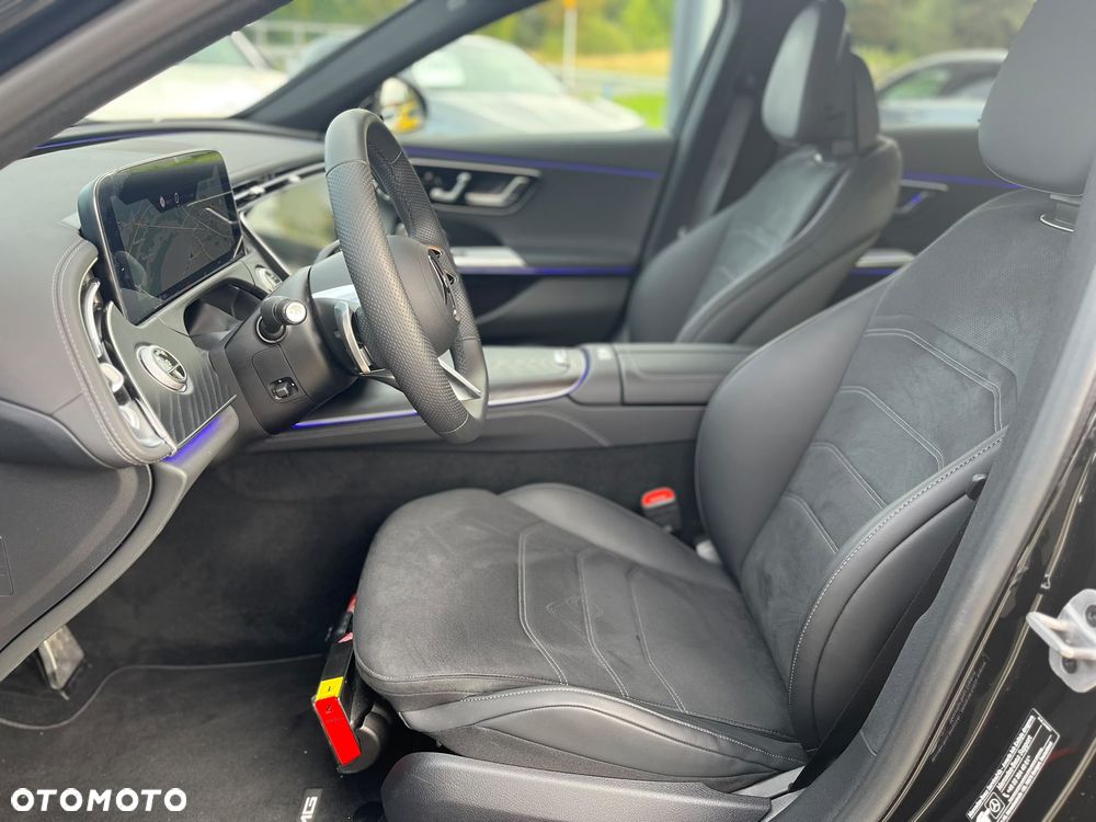 Mercedes-Benz Klasa E 220 d mHEV 4-Matic AMG 9G-Tronic - 11