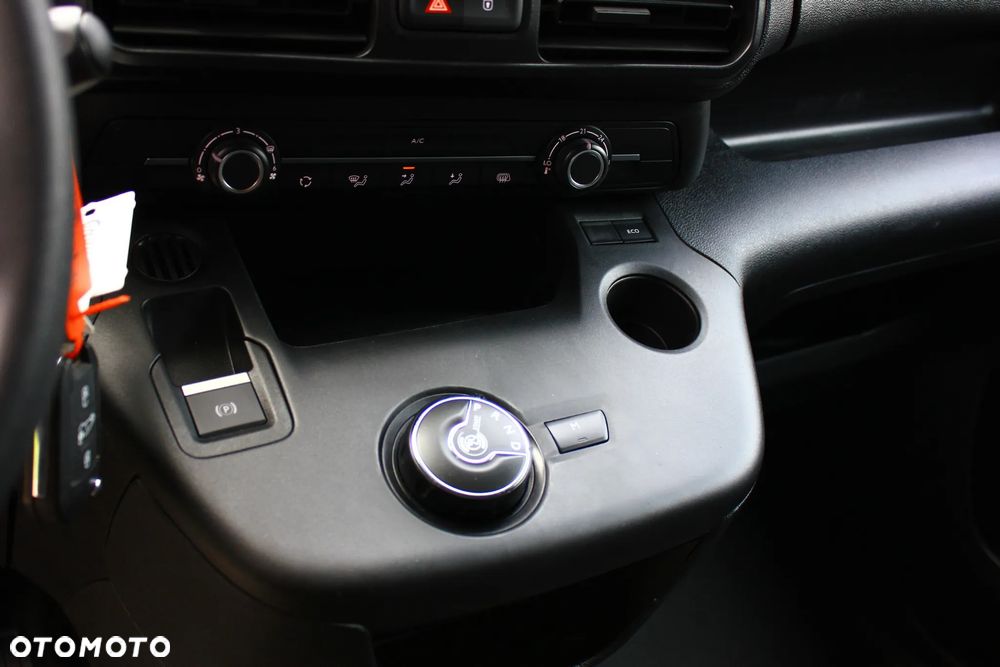 Peugeot PARTNER 1.5HDI 130KM AUTOMAT 8 BIEGÓW LONG DŁUGI 3 OSOBOWY PERFEKT AUTO NAVIGACJA KAMERY,ASYSTENTY,VF23% - 27