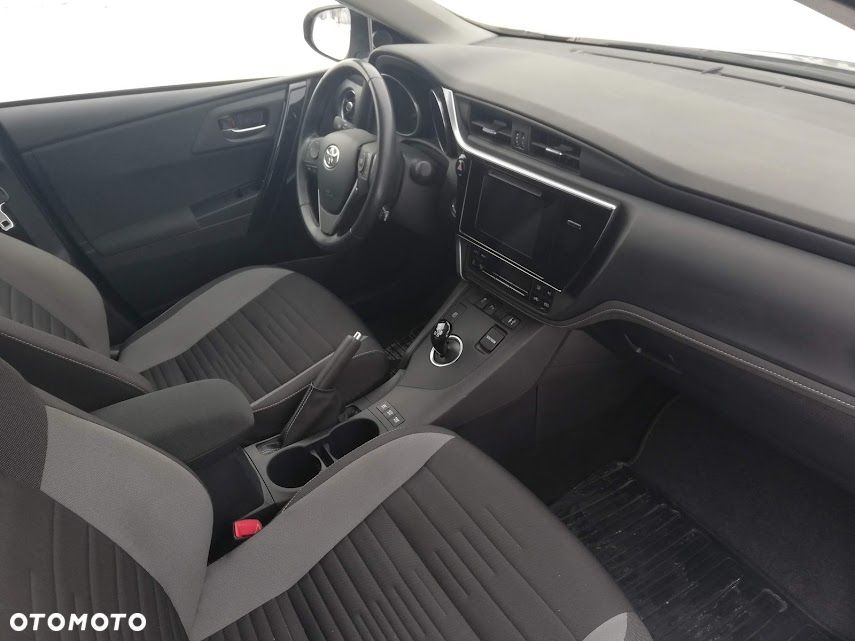 Toyota Auris - 6