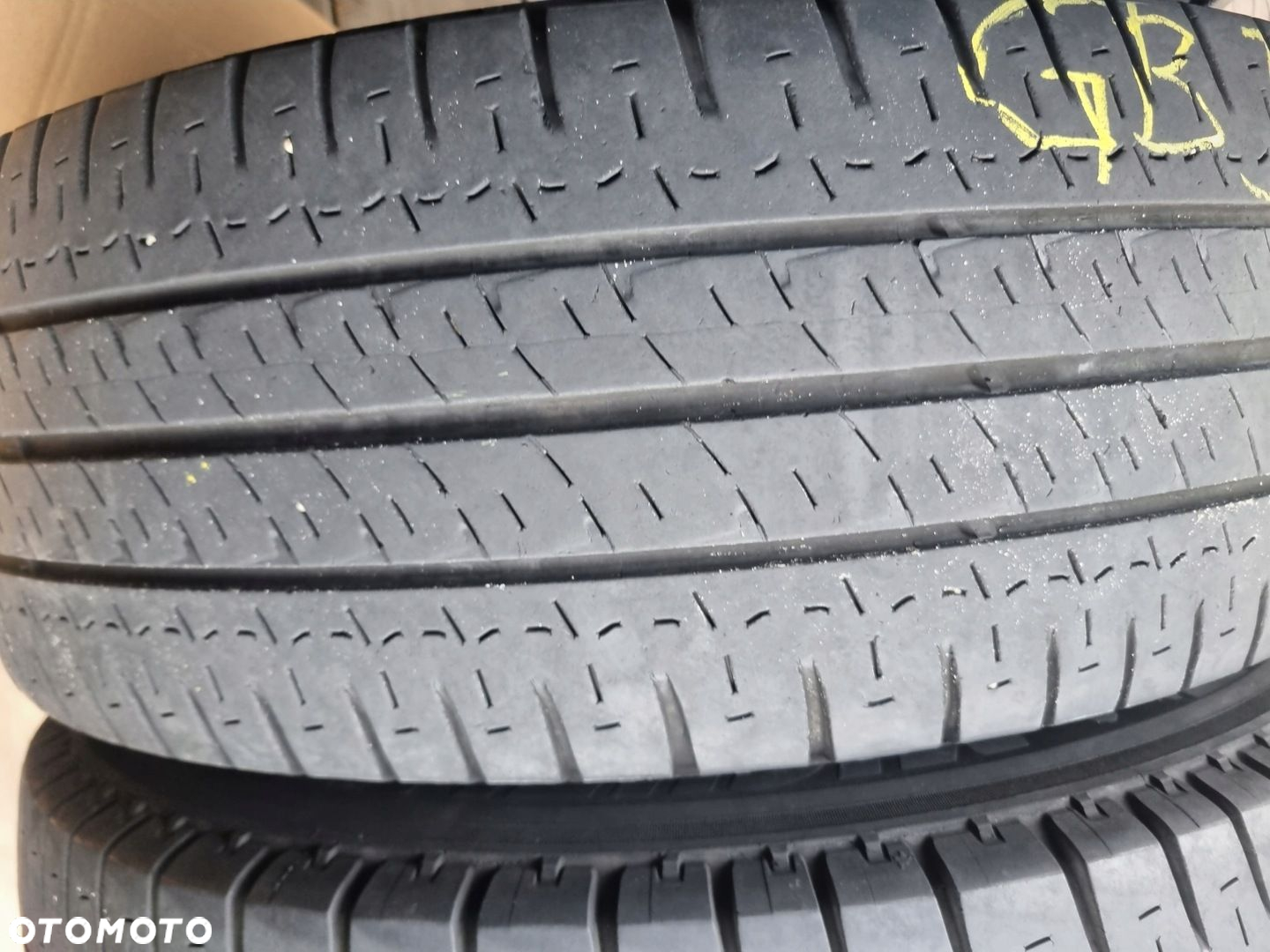 OPONY MICHELIN AGILIS 235/65R16C 115/113R 2015r.4x5mm db stan - 2