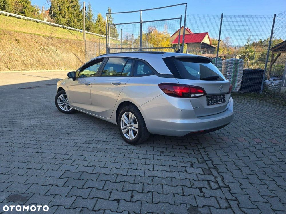 Opel Astra - 2