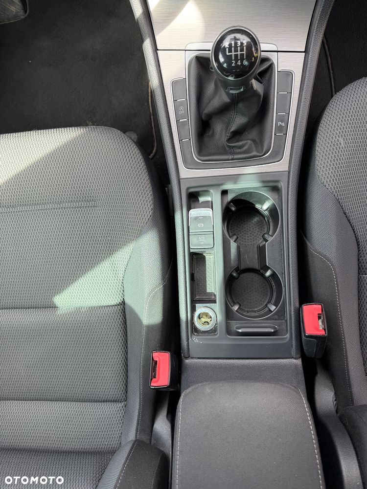Volkswagen Golf 1.4 TSI BMT Comfortline - 20