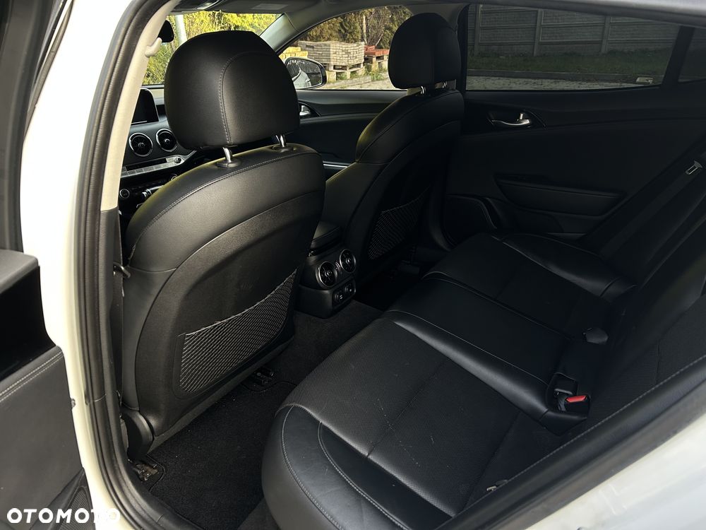 Kia Stinger 2.0 T-GDI L - 17