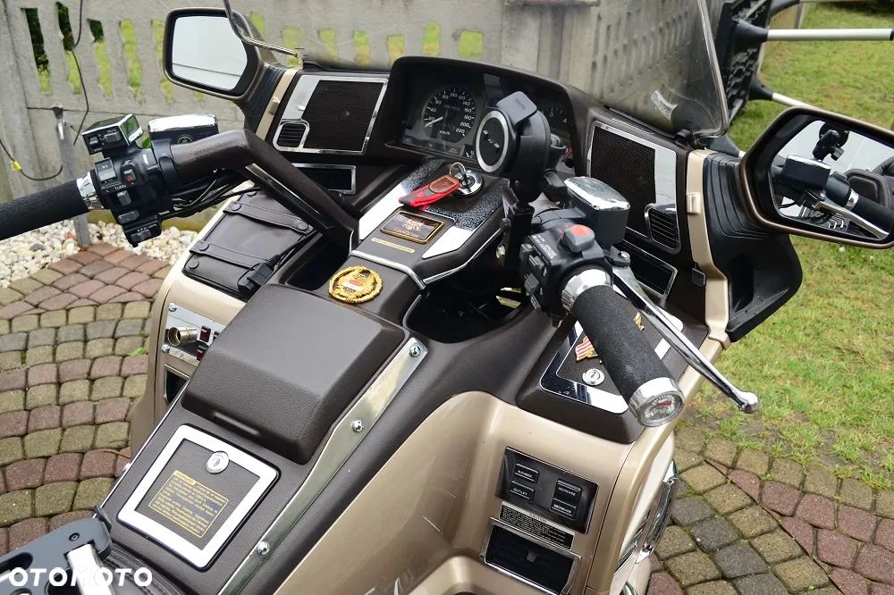 Honda GL - 22