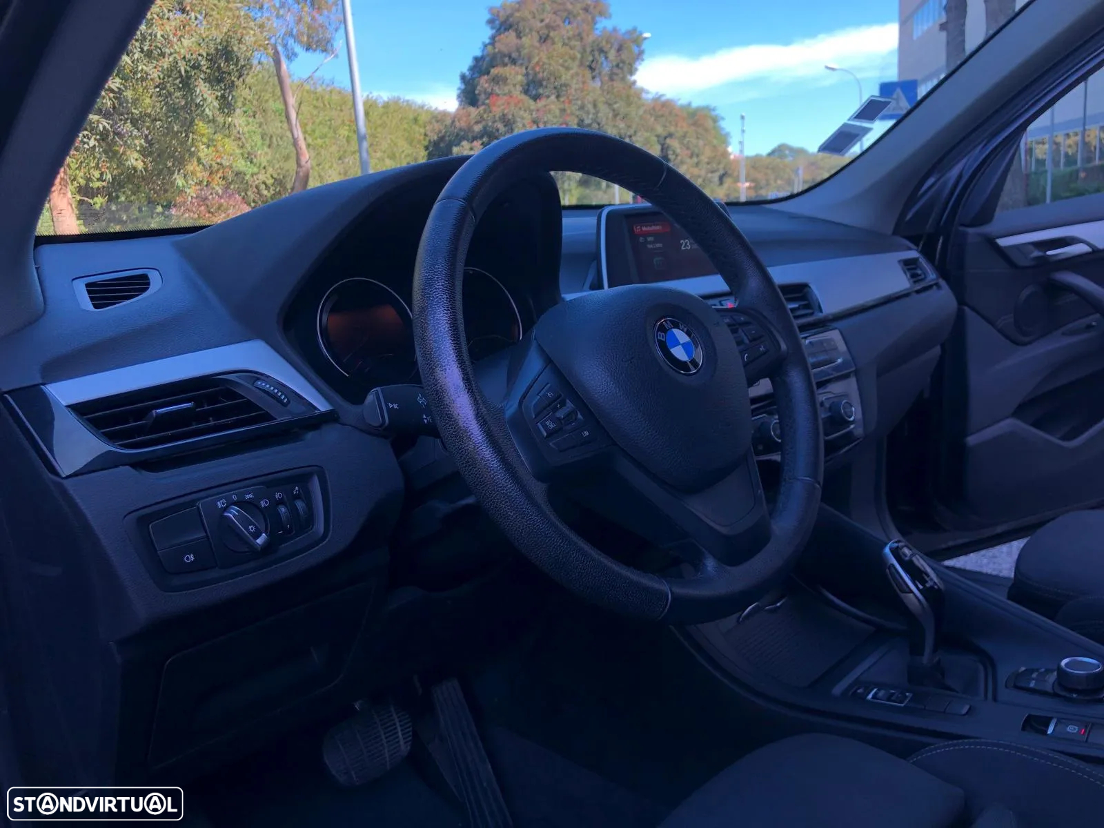 BMW X1 16 d sDrive Auto Advantage - 23