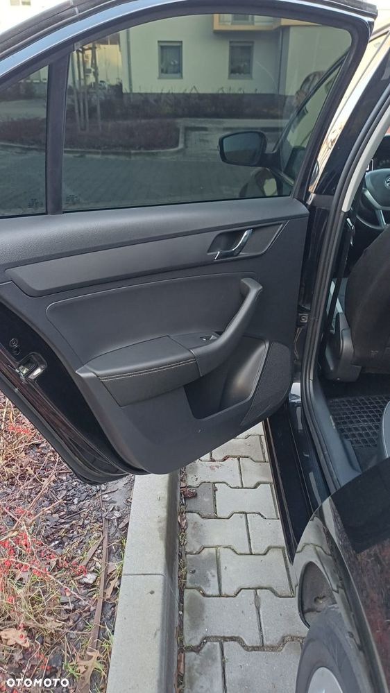 Skoda RAPID 1.2 TSI Ambition - 9