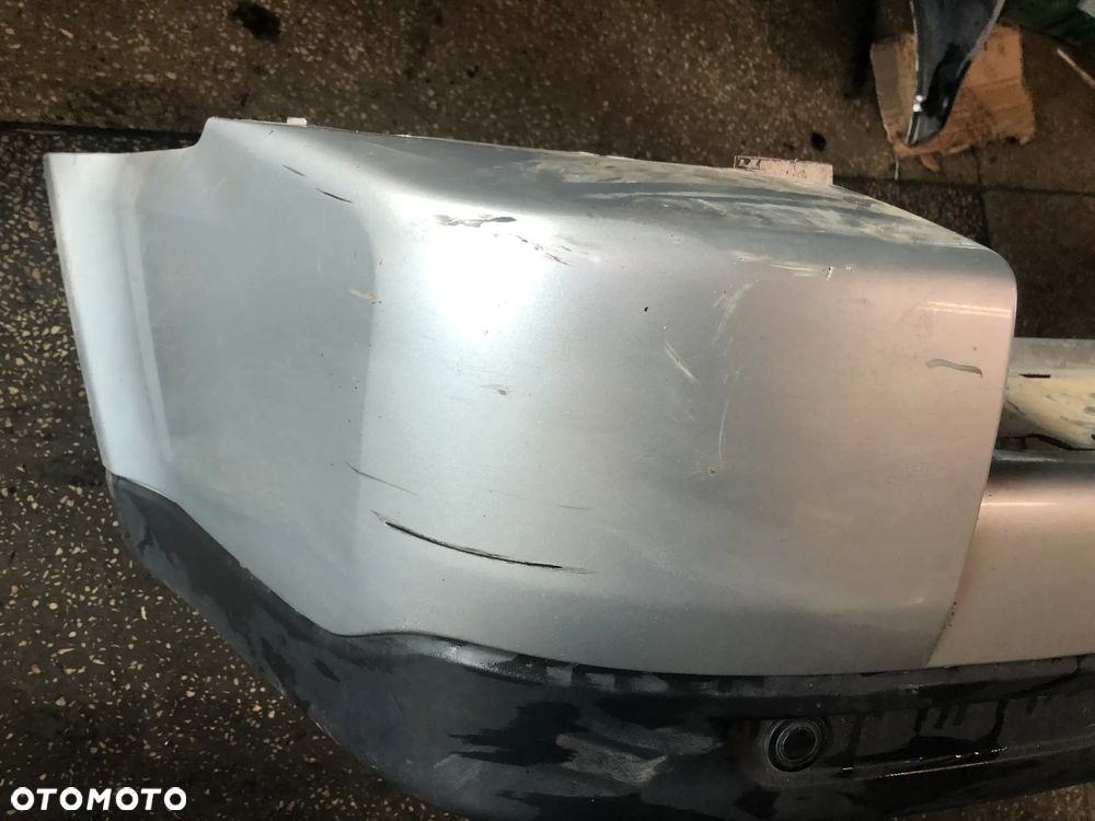 Zderzak tylny z czujnikami PDC kompletny RANGE ROVER SPORT L320 - 2