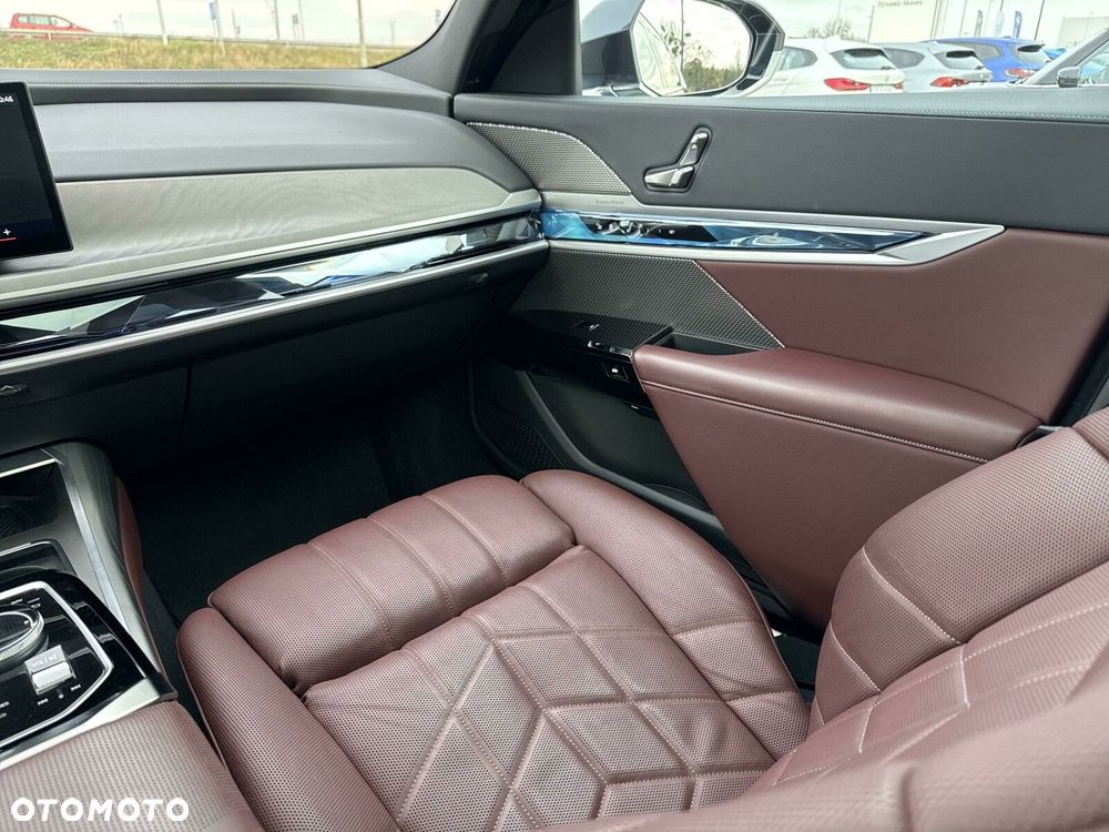 BMW i7 - 31
