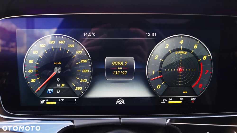 Mercedes-Benz Klasa E 400 4Matic 9G-TRONIC Exclusive - 32