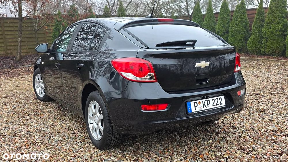 Chevrolet Cruze - 11