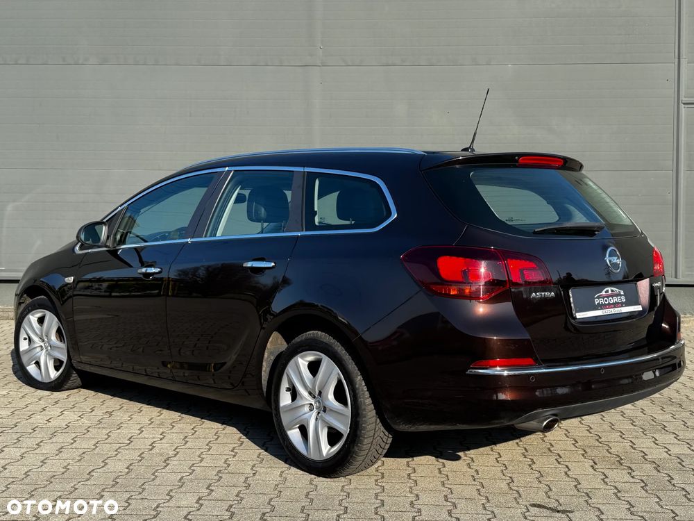 Opel Astra 1.4 Turbo Cosmo - 9