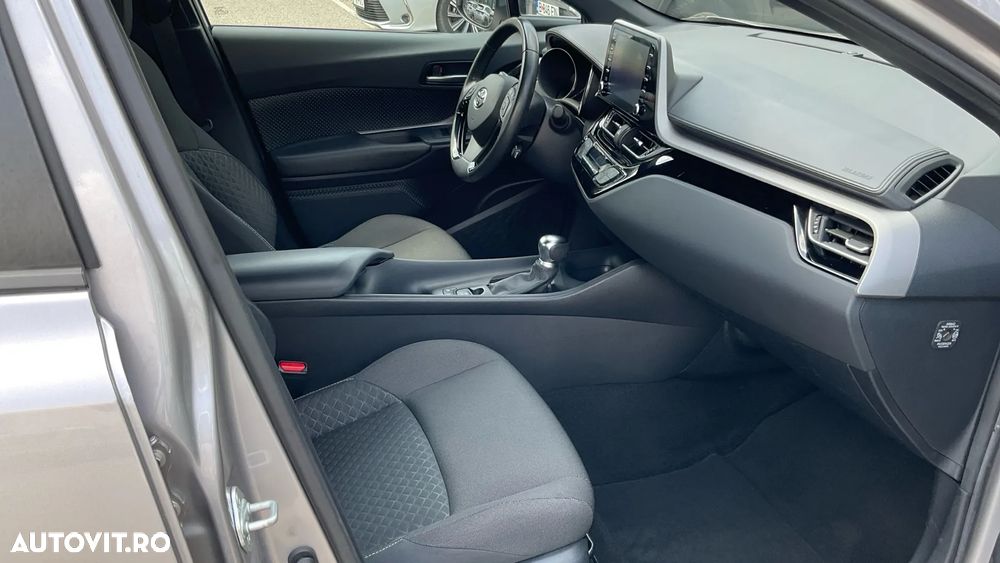 Toyota C-HR 1.8 HSD 122 CP 4x2 CVT Core - 16