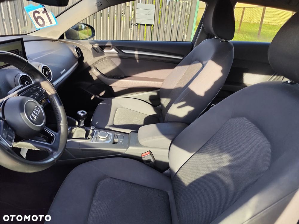 Audi A3 3-drzwiowe 1.6 TDI clean diesel Attraction - 11