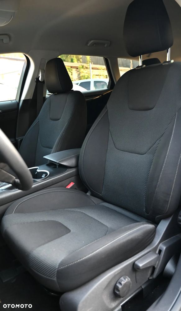 Ford Mondeo - 25