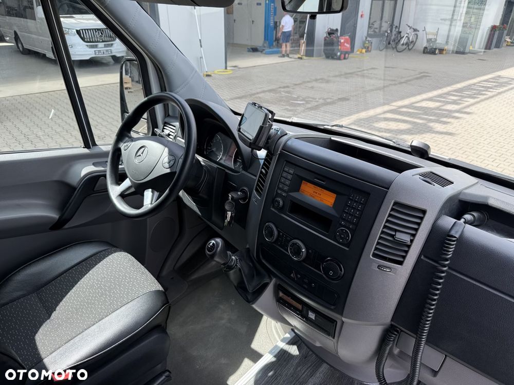 Mercedes-Benz Sprinter 519 3.0 V6 24 miejsca turystyczny - 12