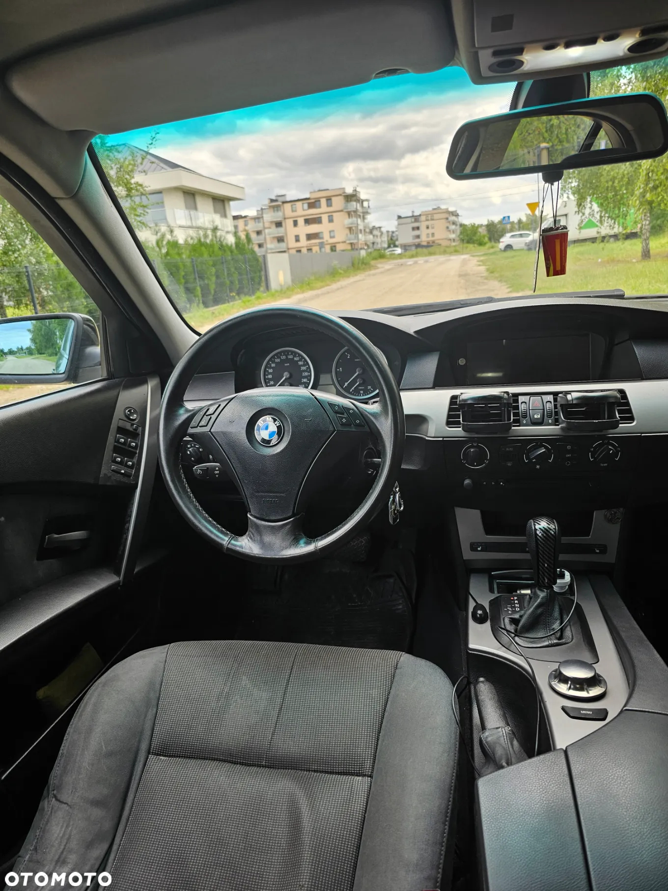 BMW Seria 5 525d Touring - 6