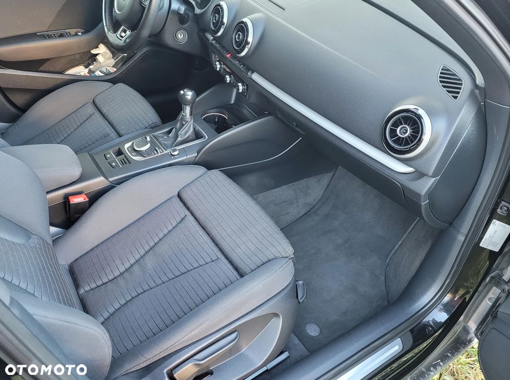 Audi A3 Sportback - 13