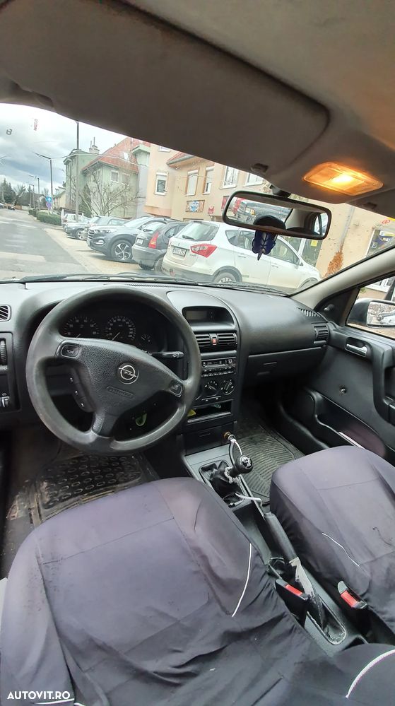 Volkswagen Golf - 4